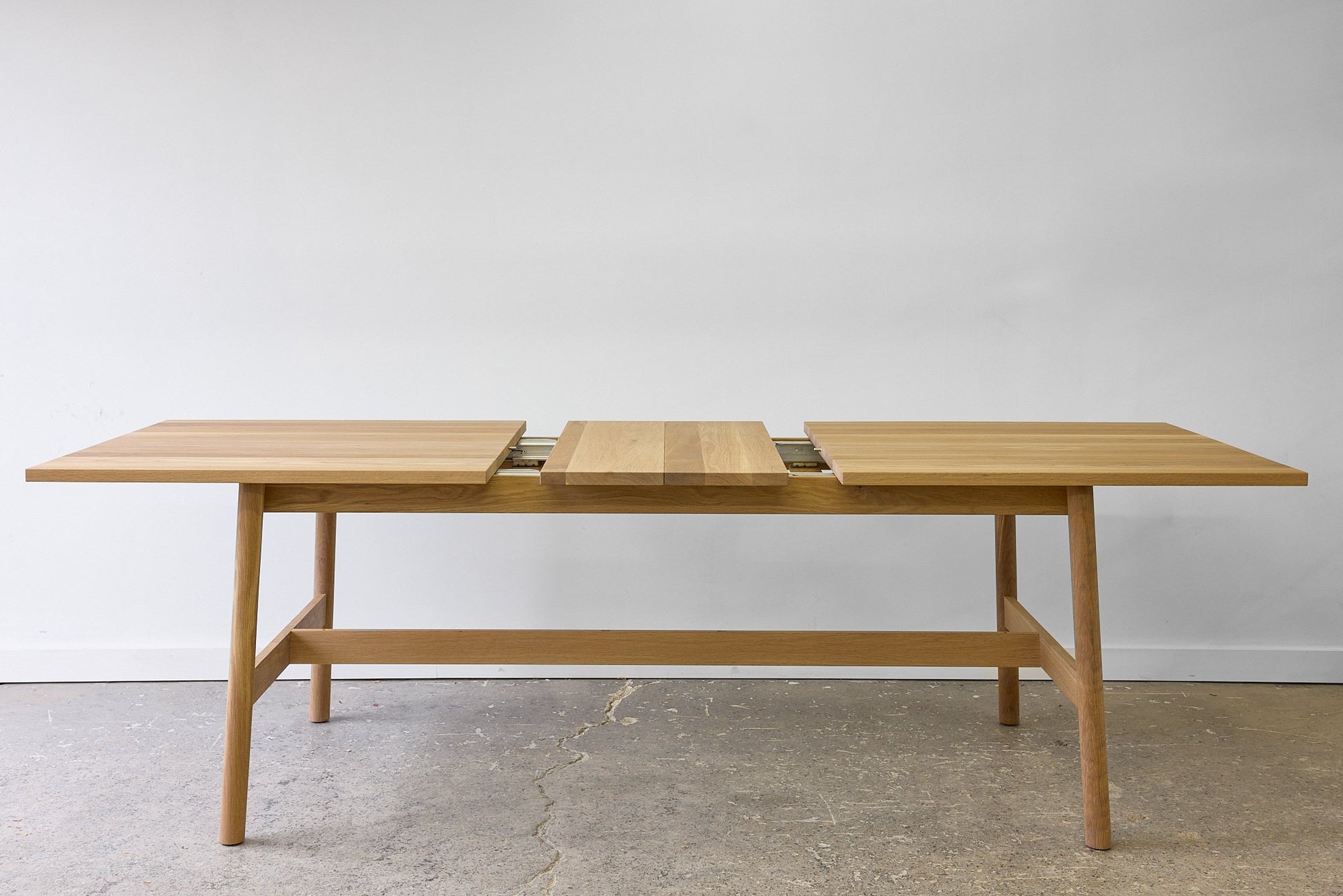 Table Aki