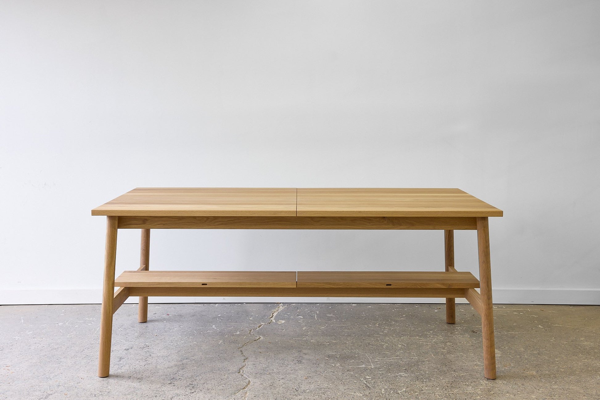 Table Aki